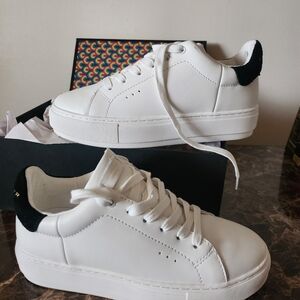 Kurt Geiger London Platform Leather/Suede Sneakers NIB